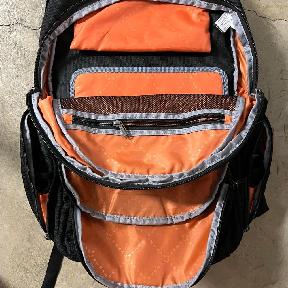 Everki Backpack - Picture 4 of 5